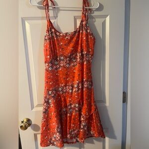 Never Worn Stretchy Floral Dress ⭐️